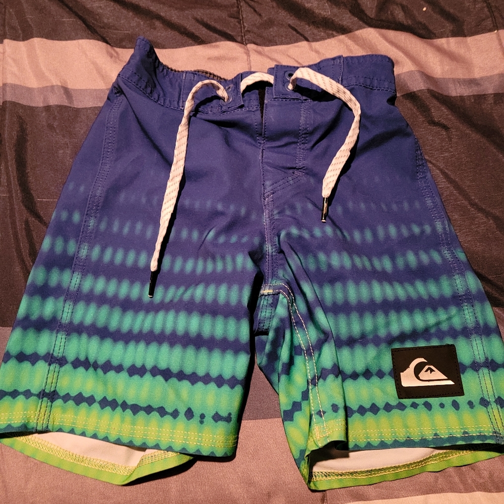 Quiksilver surf shorts